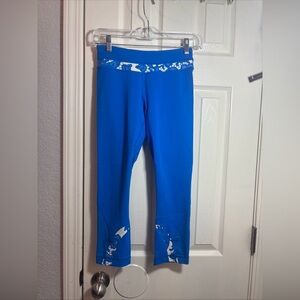 lululemon athletica Vibrant Blue Kids cropped Leggings size 4. 012026-0040